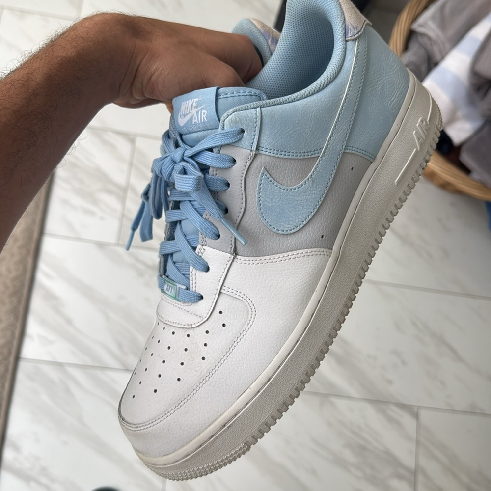 Size 12.5 mens air force 1 lv8 low blue psychic blue